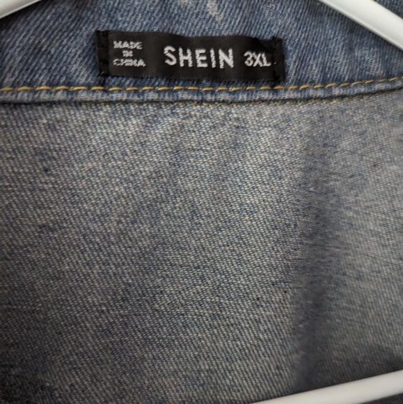 Hand Embroidered womensplus size jean jacket size 3xl halloween bat moon moth - Picture 6 of 7